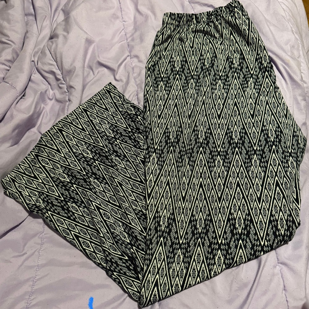 Black and White Geometric Wide Leg Pants